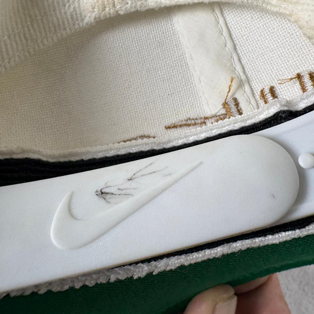 Nike Vintage Snapback Hat White Green Gold Embroidered Swoosh Cap