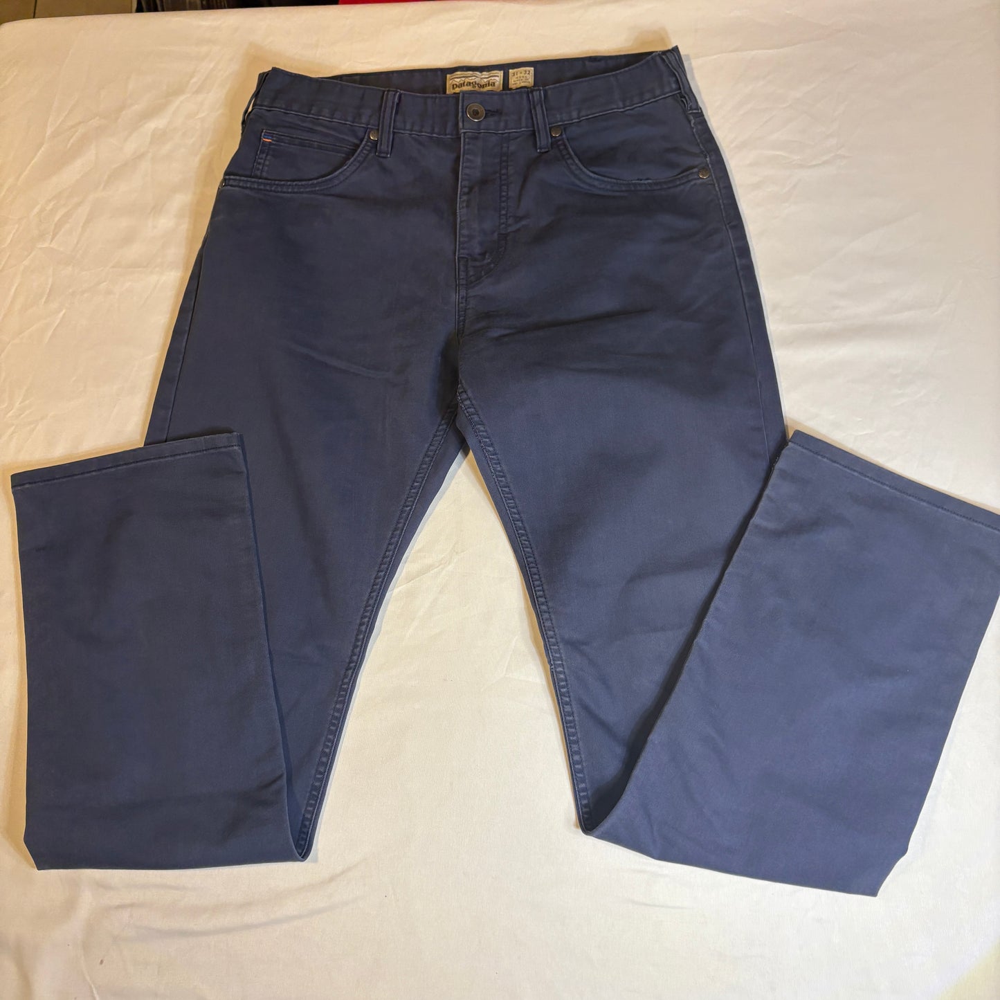 Patagonia Pants Men’s 31x32 Navy Blue Organic Cotton Straight Leg Casual Outdoor