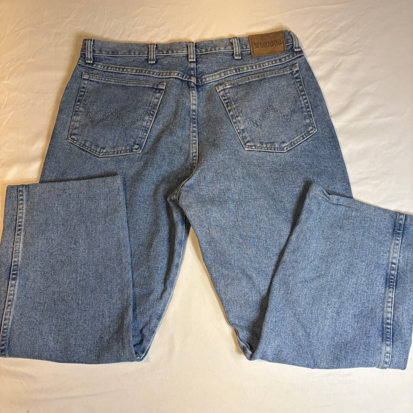 Wrangler Jeans Men’s 35x30 Vintage Y2K Light Wash Denim Straight Leg 100% Cotton