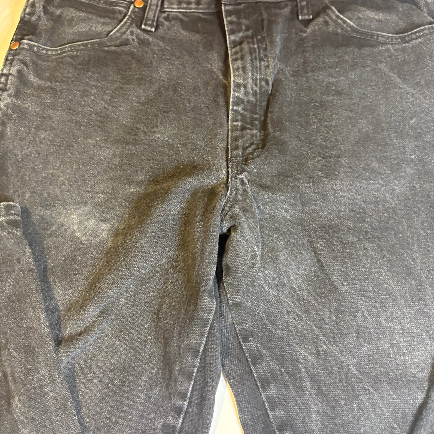 Wrangler Jeans Men’s 36x32 Black Charcoal Straight Leg 100% Cotton Denim