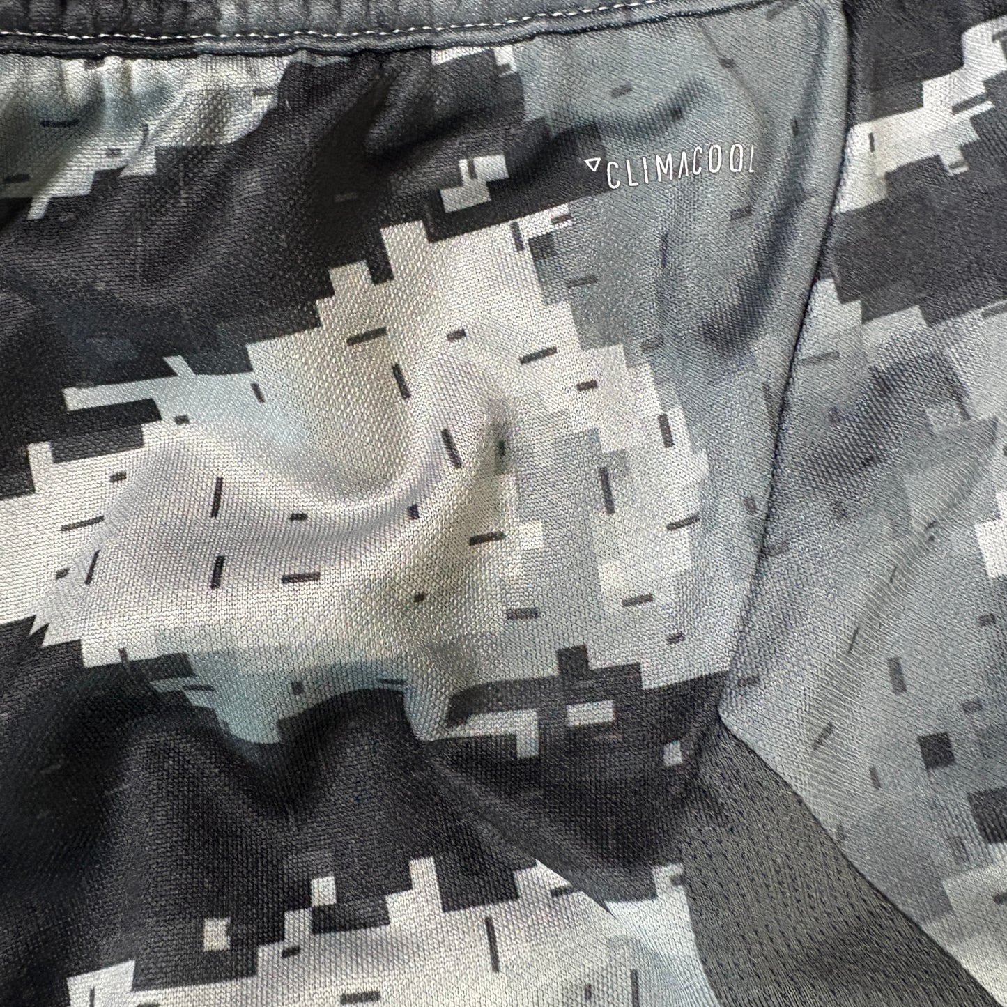 Adidas Men’s XL Track Pants Gray Camo 3-Stripes Joggers Tapered Training