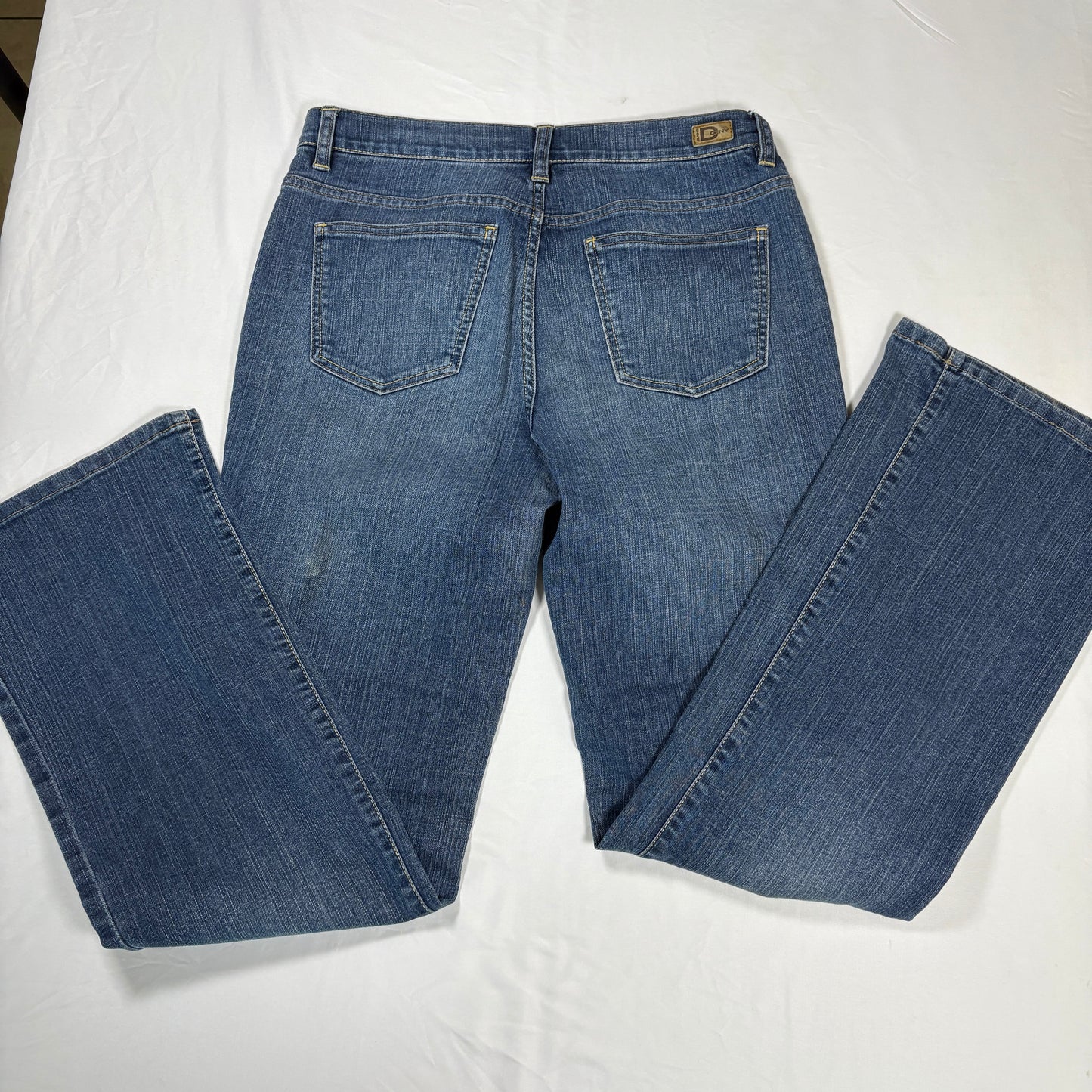 DKNY Jeans Women’s Size 8 Blue Medium Wash Bootcut Denim Stretch Casual Pants