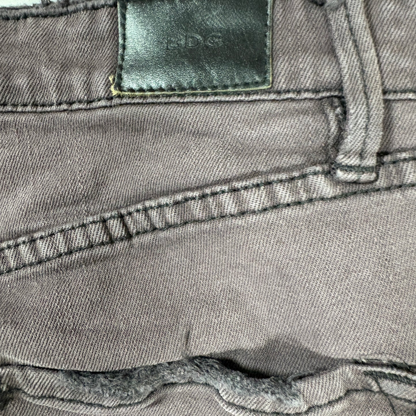 BDG Jeans Women’s 30W 29L High Rise Twig Ankle Gray Slim Raw Hem Floral Patch