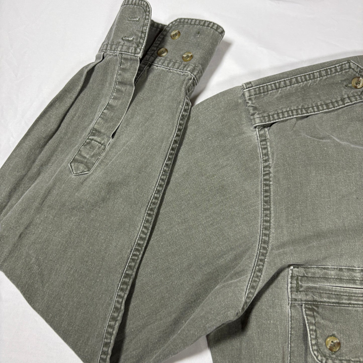 Cabela's Shirt M Green Utility Safari Outdoor Button Up Pockets Epaulets Cotton