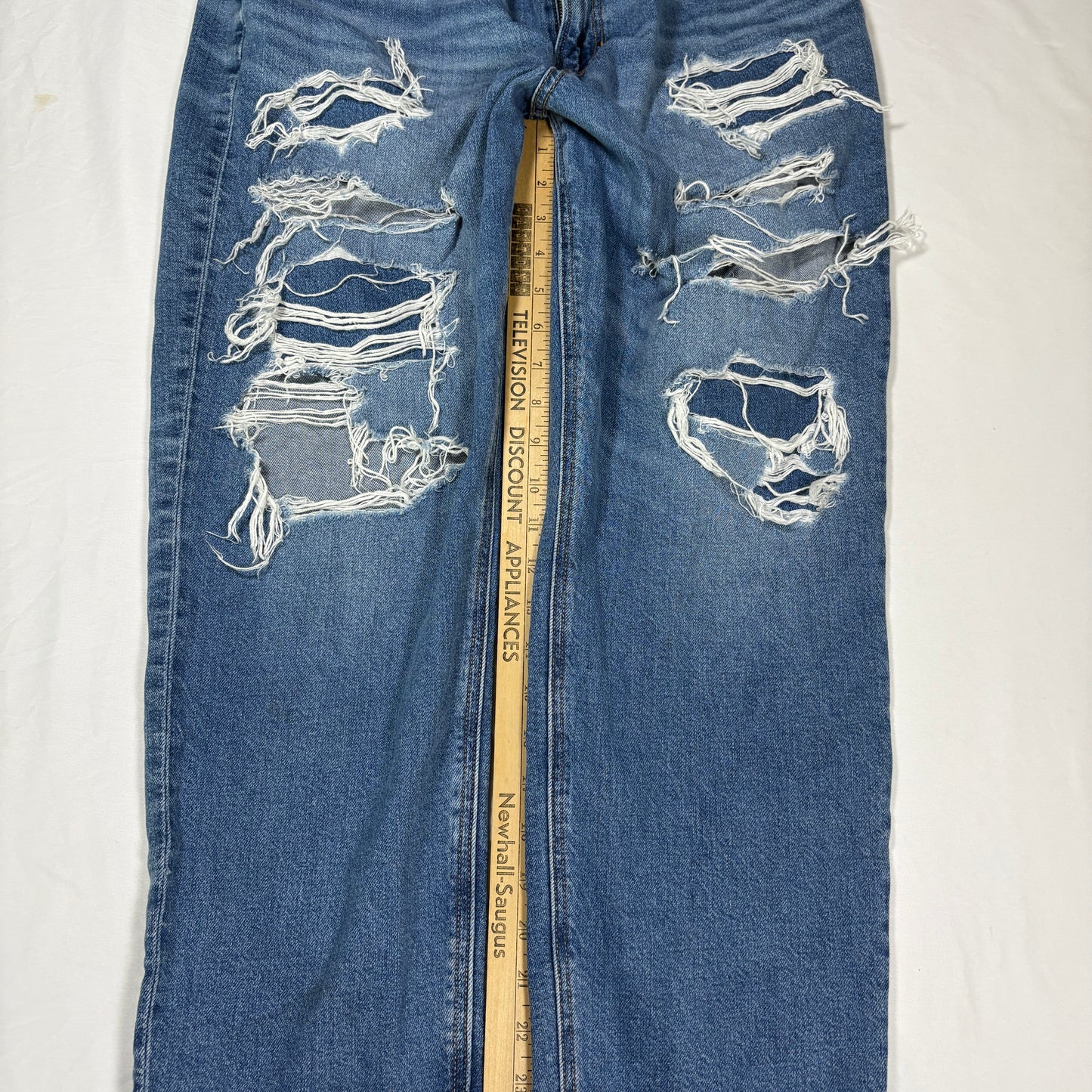 American Eagle Ripped Jeans Women 14 Short Distressed Strigid Blue Denim