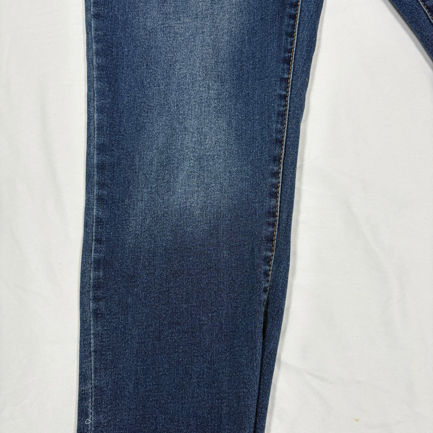 WallFlower Ultra Fit Jeans Women Sz 15 Blue Raw Hem Stretch Denim Casual Pants