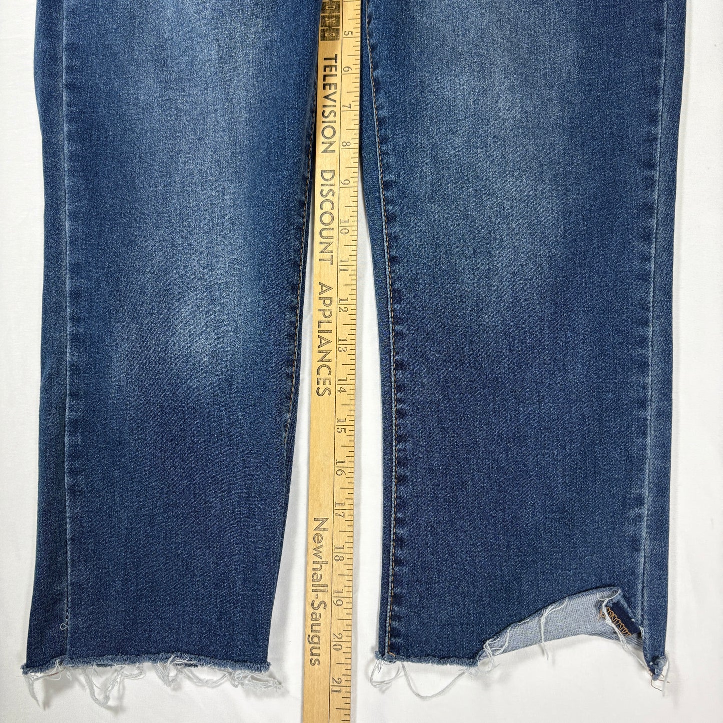 WallFlower Ultra Fit Jeans Women Sz 15 Blue Raw Hem Stretch Denim Casual Pants