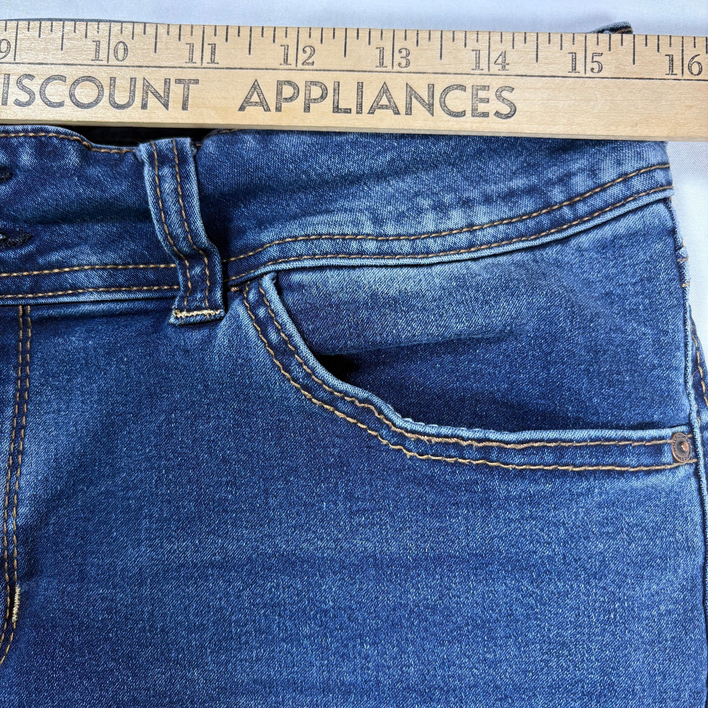 WallFlower Ultra Fit Jeans Women Sz 15 Blue Raw Hem Stretch Denim Casual Pants