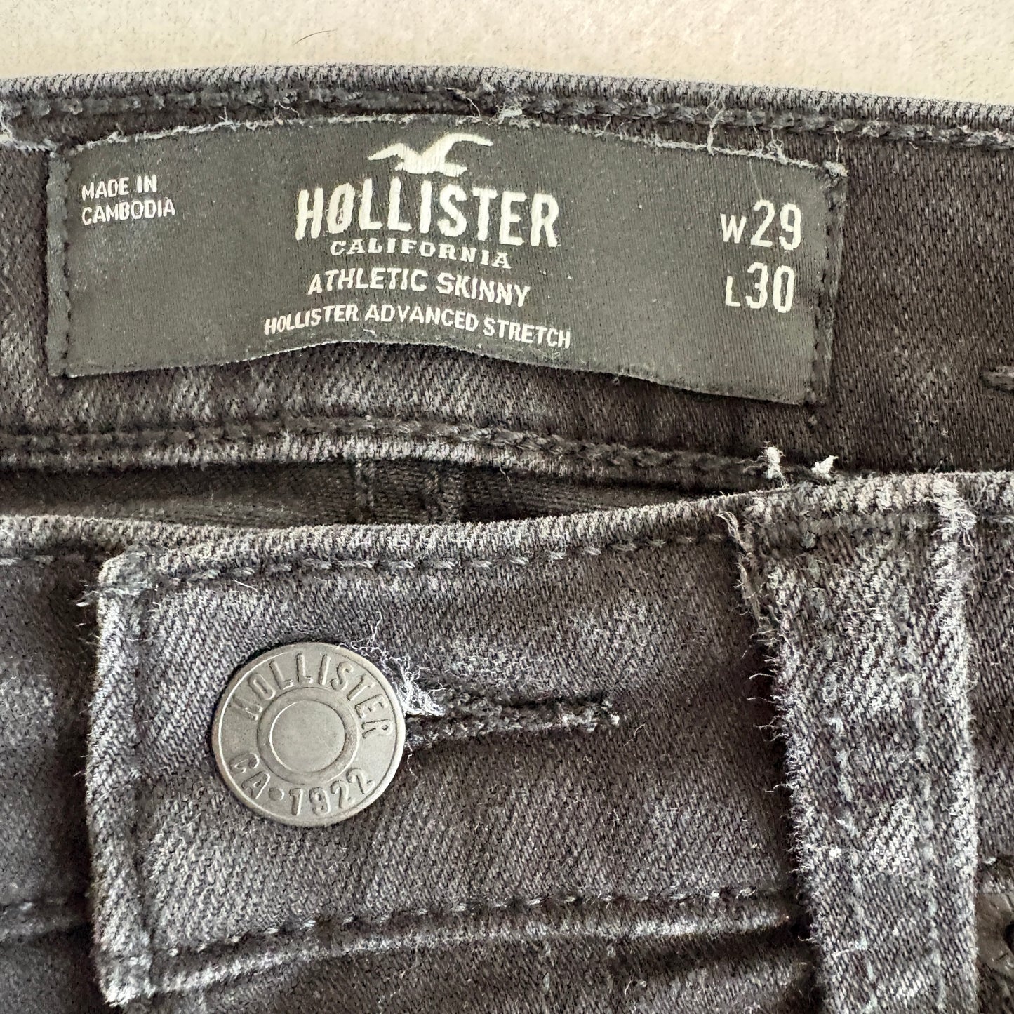 Hollister Jeans Mens 29x30 Black Athletic Skinny Fit Advanced Stretch Denim