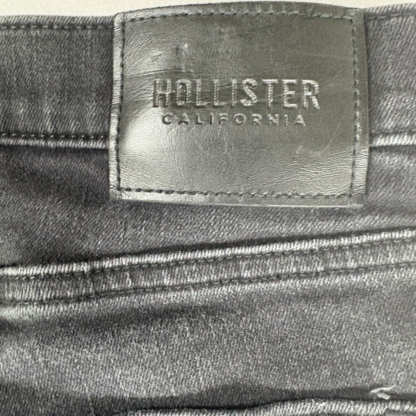 Hollister Men’s 32x32 Black Jeans Straight Advanced Stretch Denim Dark Wash