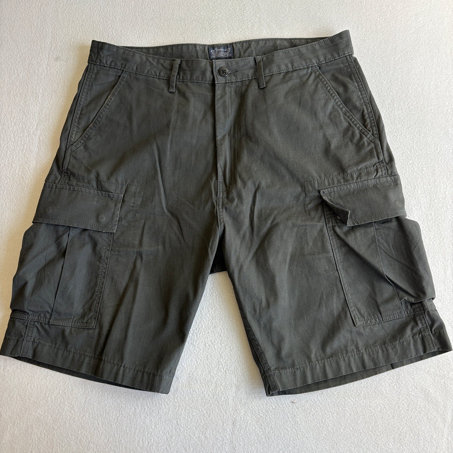 Levis Mens Cargo Shorts W34 Gray Utility Military Style Cotton Casual Cargo Shorts