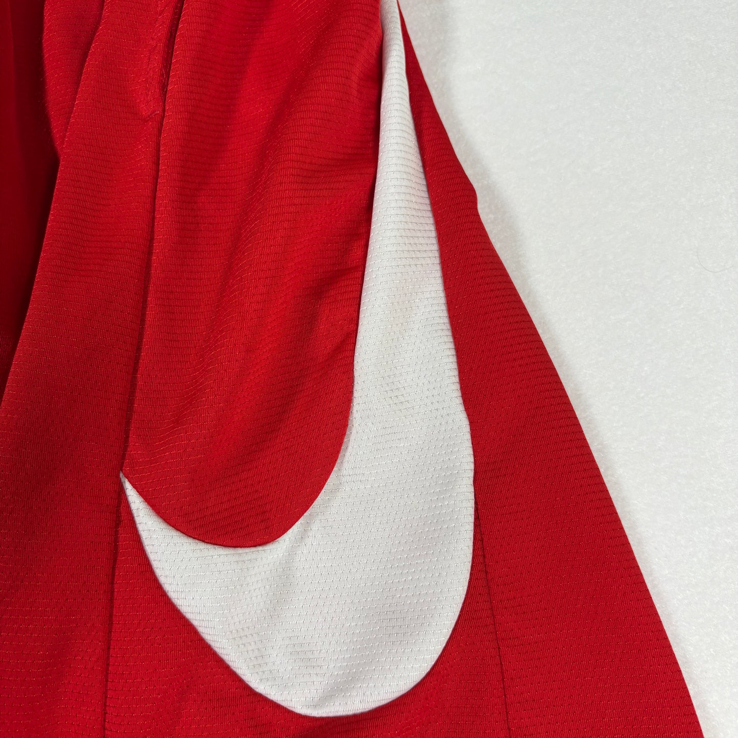 Nike Dri-Fit Basketball Shorts Men’s M Red Black Elastic Waist Big Swoosh Logo