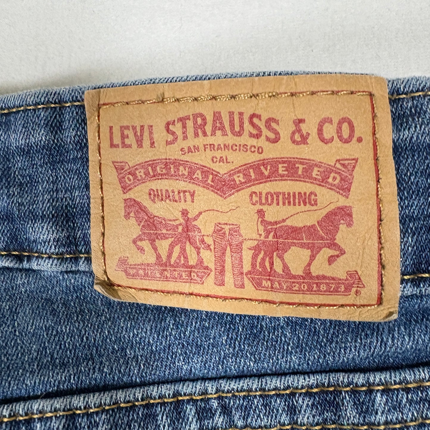 Levi’s Womens 711 Skinny Jeans Size 27x30 Blue Mid Rise Stretch Denim Y2K Slim Fit