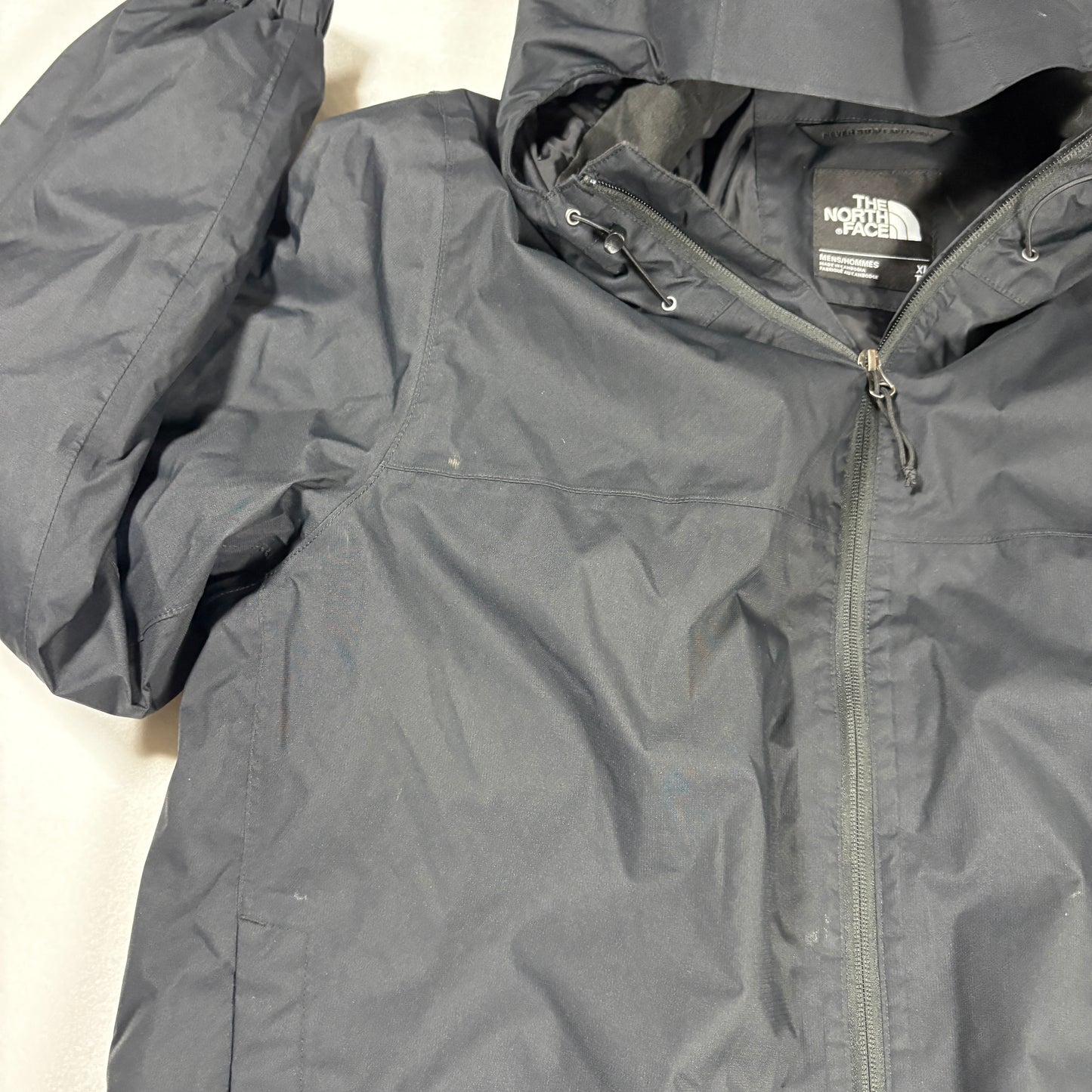 The North Face Men’s Black Hooded Full-Zip Windbreaker Jacket XL