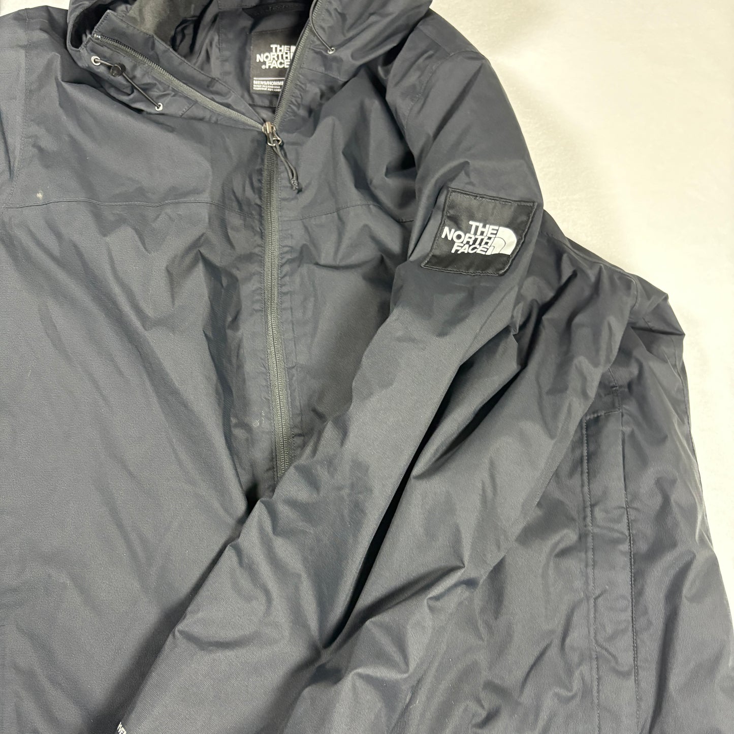 The North Face Men’s Black Hooded Full-Zip Windbreaker Jacket XL