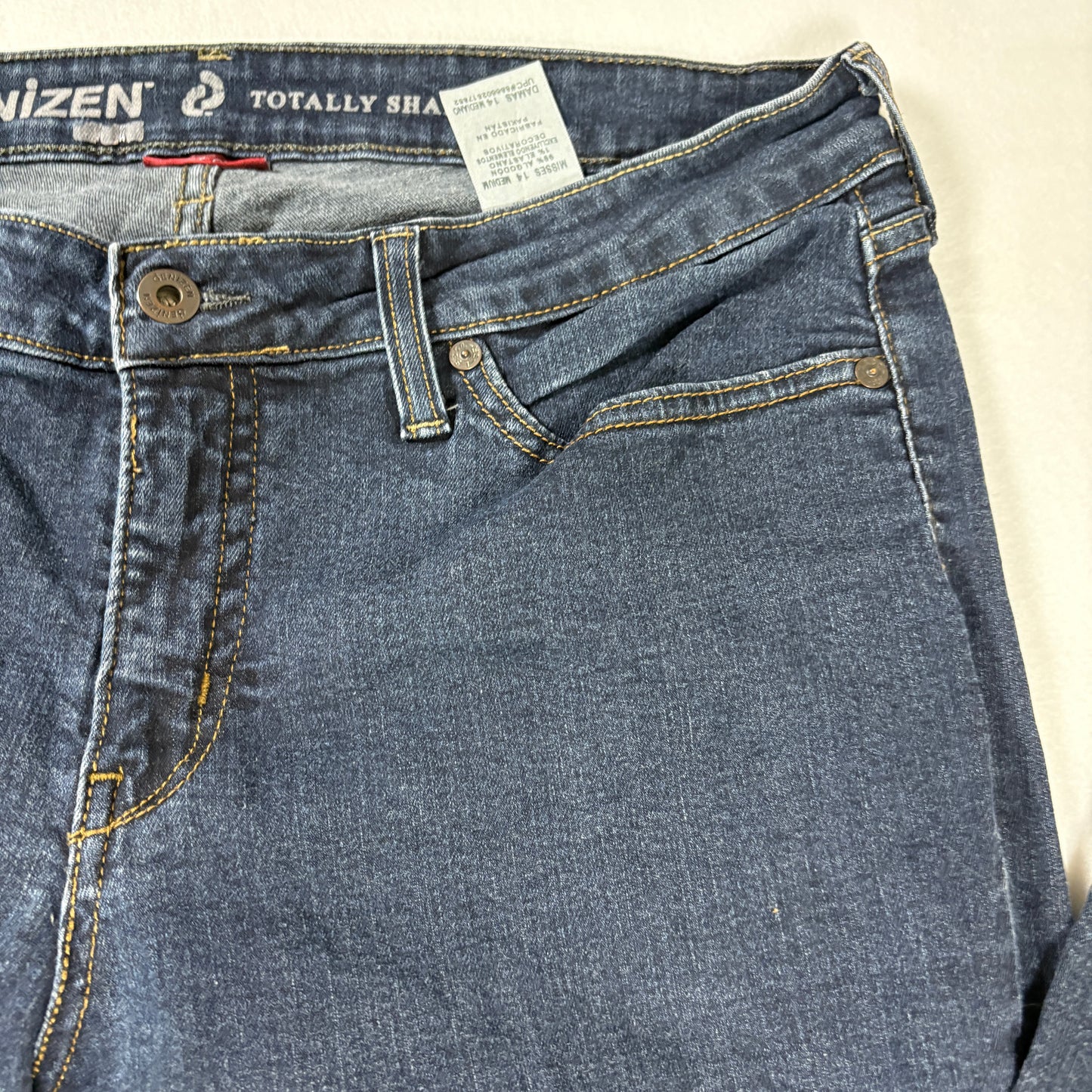 Denizen from Levi’s Totally Shaping Bootcut Jeans Women’s 14 Dark Wash Stretch