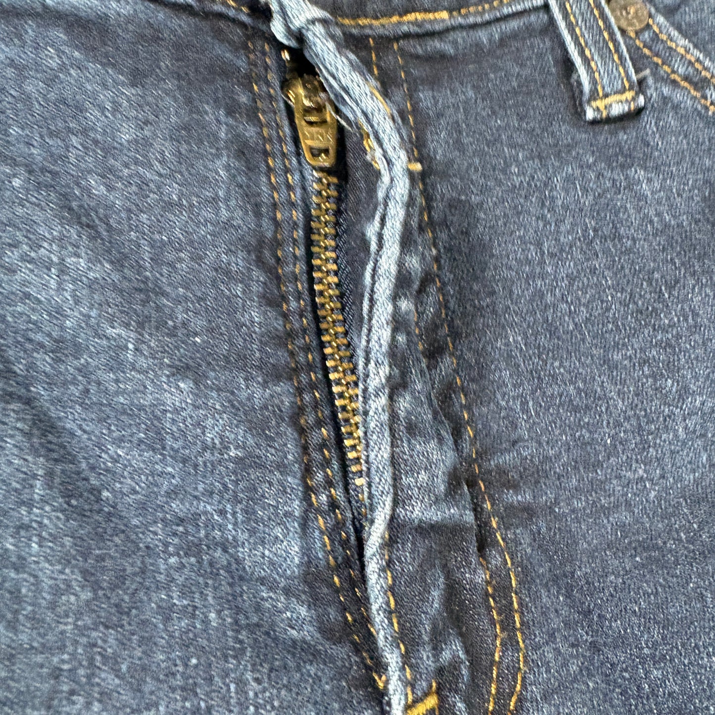 Denizen from Levi’s Totally Shaping Bootcut Jeans Women’s 14 Dark Wash Stretch