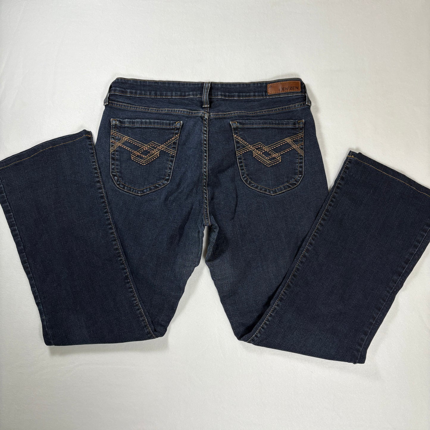Denizen from Levi’s Totally Shaping Bootcut Jeans Women’s 14 Dark Wash Stretch