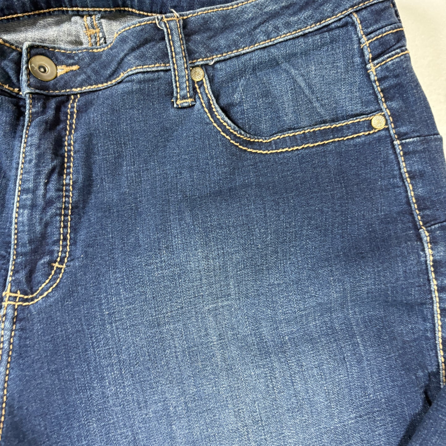 Aura Wrangler Jeans Women’s Bootcut Dark Wash Denim Mid Rise Stretch Blue