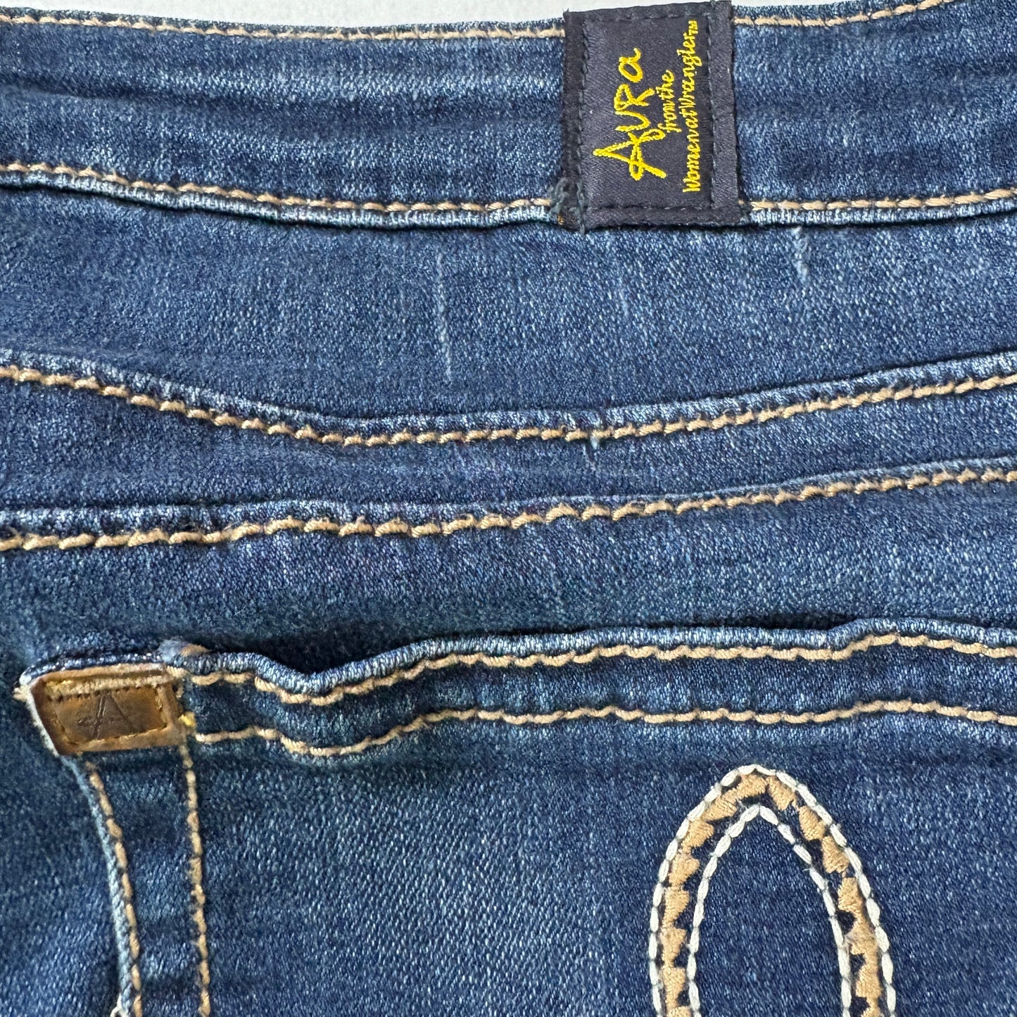 Aura Wrangler Jeans Women’s Bootcut Dark Wash Denim Mid Rise Stretch Blue