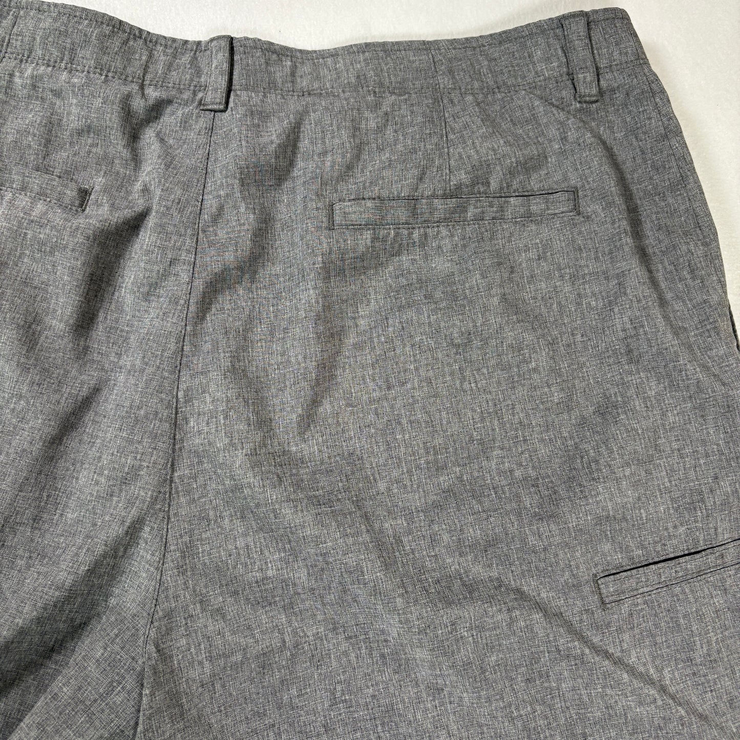 PGA Tour Men’s Golf Shorts Gray Stretch Flat Front Performance Chino Size 38