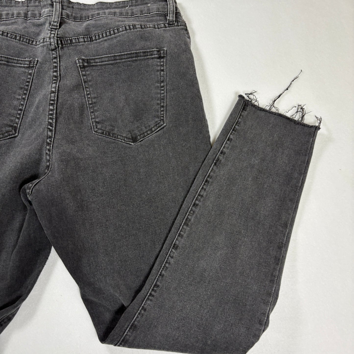 Cotton On Jeans Women’s 10 US Black High Rise Skinny Distressed Raw Hem