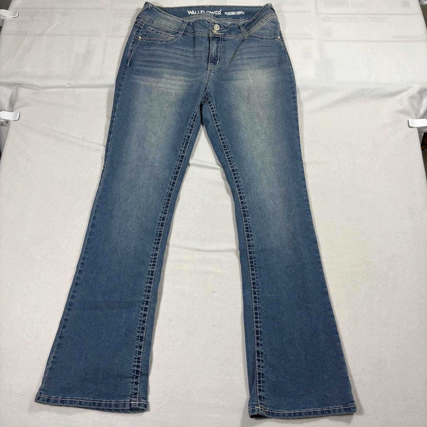 Wallflower Luscious Curvy Jeans Womens 11 Bootcut Blue Denim Embroidered Pockets