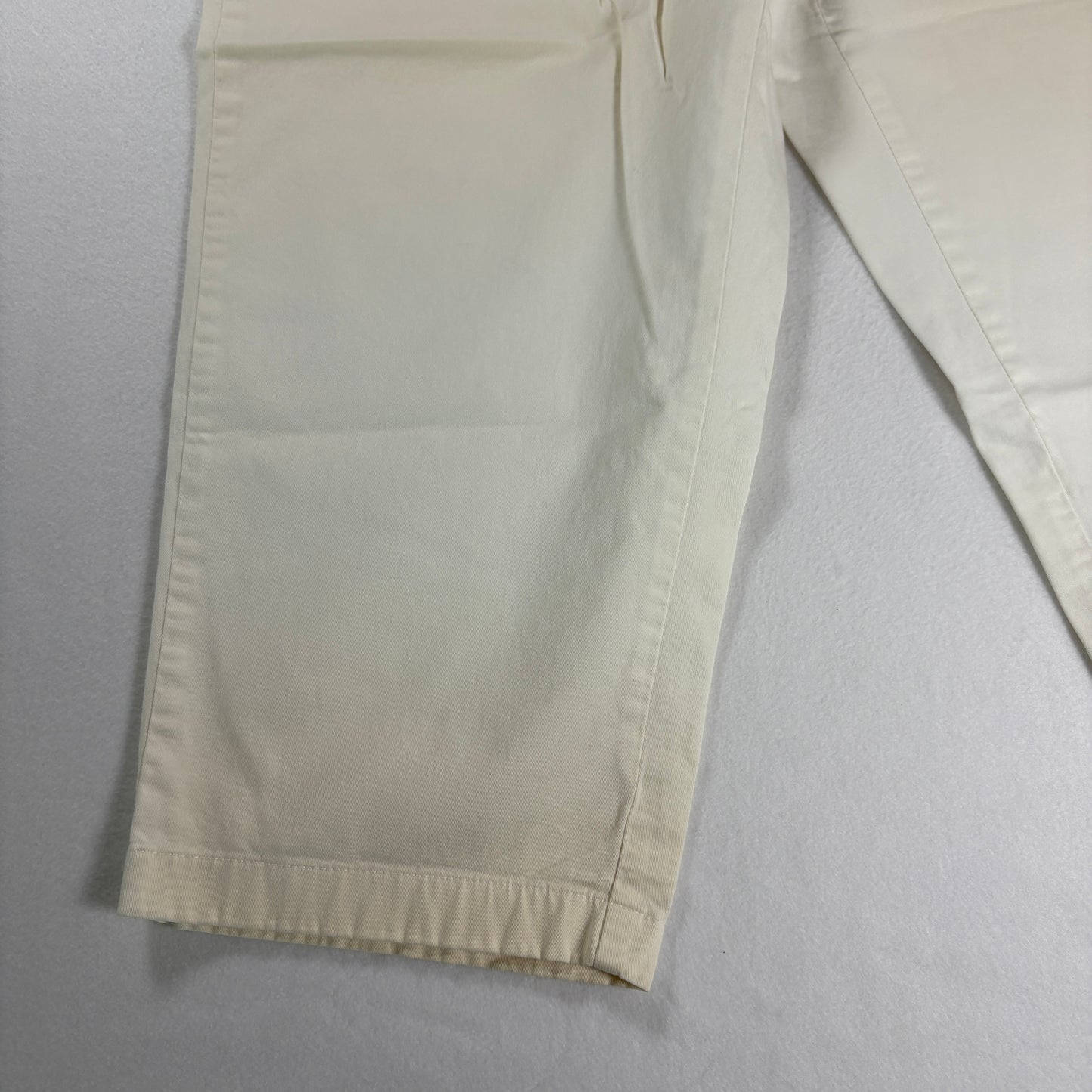Covington Pants Women’s 14 Stretch Beige White Cropped Casual Capri