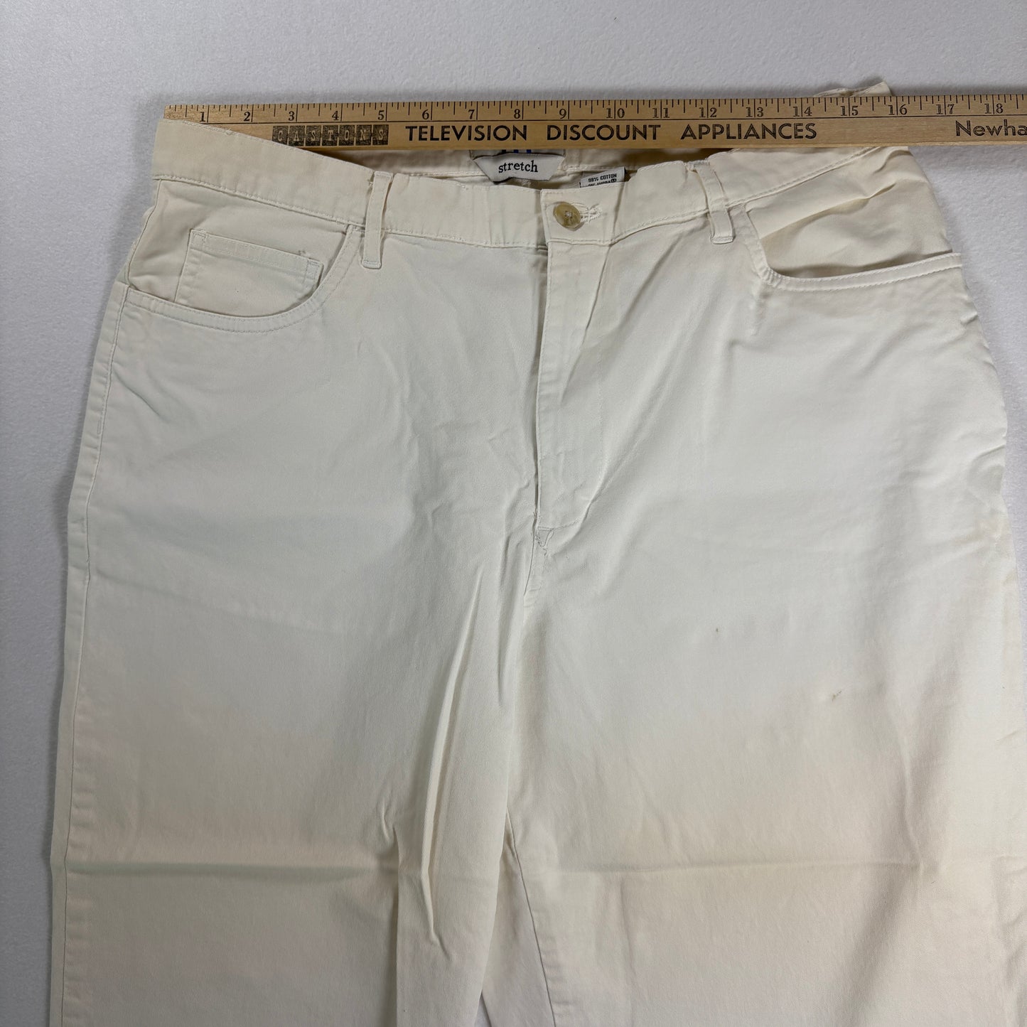 Covington Pants Women’s 14 Stretch Beige White Cropped Casual Capri