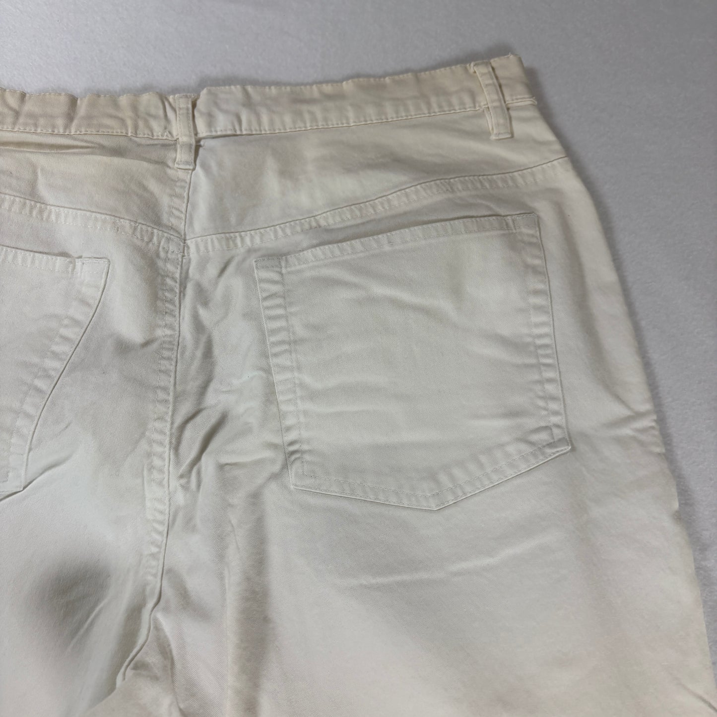 Covington Pants Women’s 14 Stretch Beige White Cropped Casual Capri