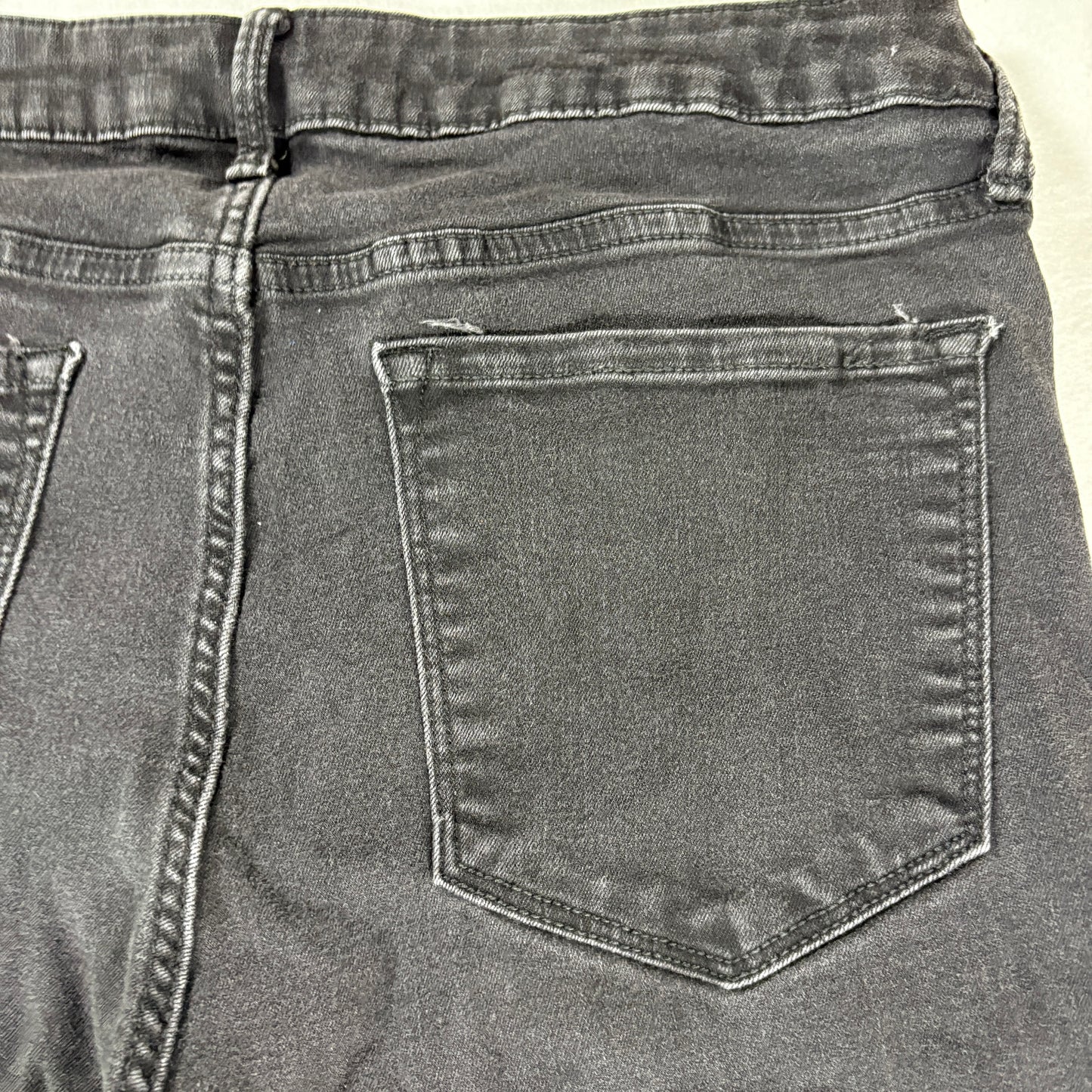 Old Navy Rockstar Jeans Women’s 12 Long Black Mid Rise Skinny Stretch Denim