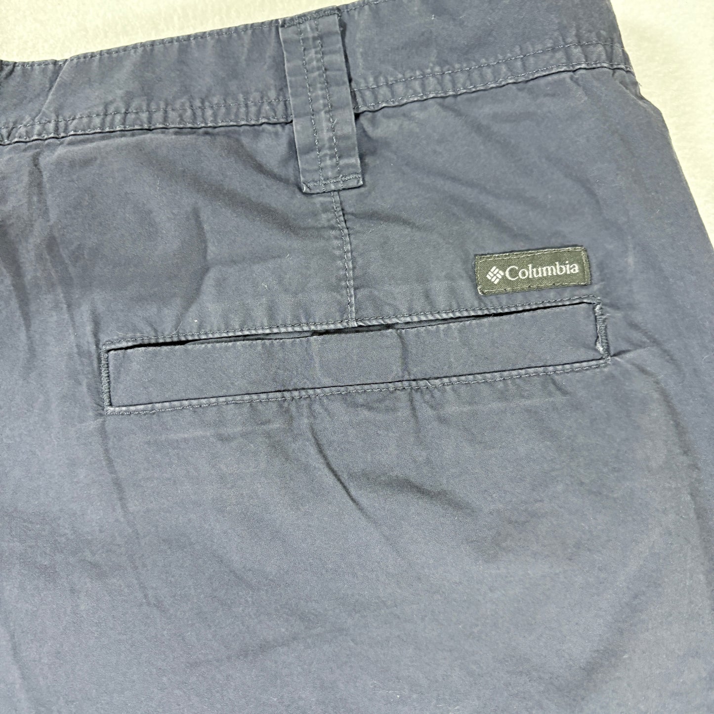 Columbia Shorts Men’s 40 Navy Blue Casual Outdoor Hiking Cotton Blend 10" Inseam