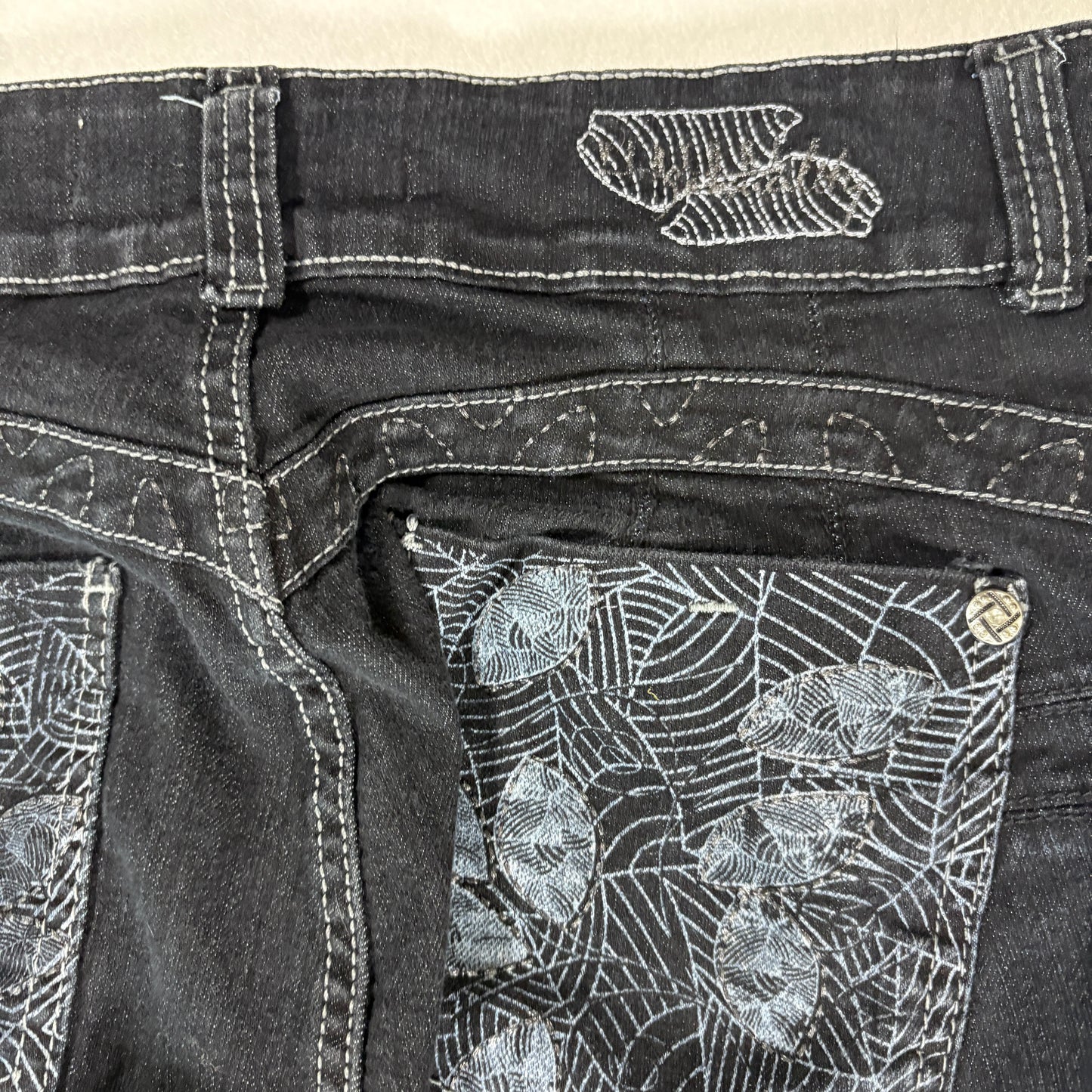 Colombian Jeans Women’s Black Denim Skinny Mid Rise Stretchy Dark Wash Pants