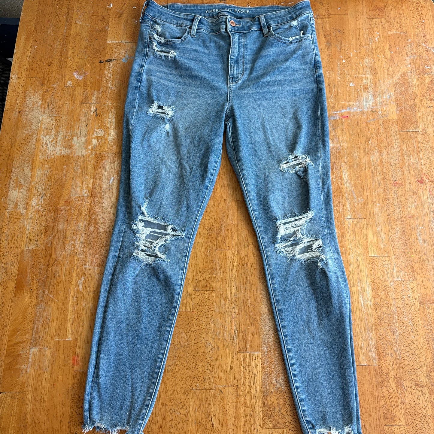 American Eagle Women’s 16 Next Level Stretch Distressed Skinny Jeans Medium Wash