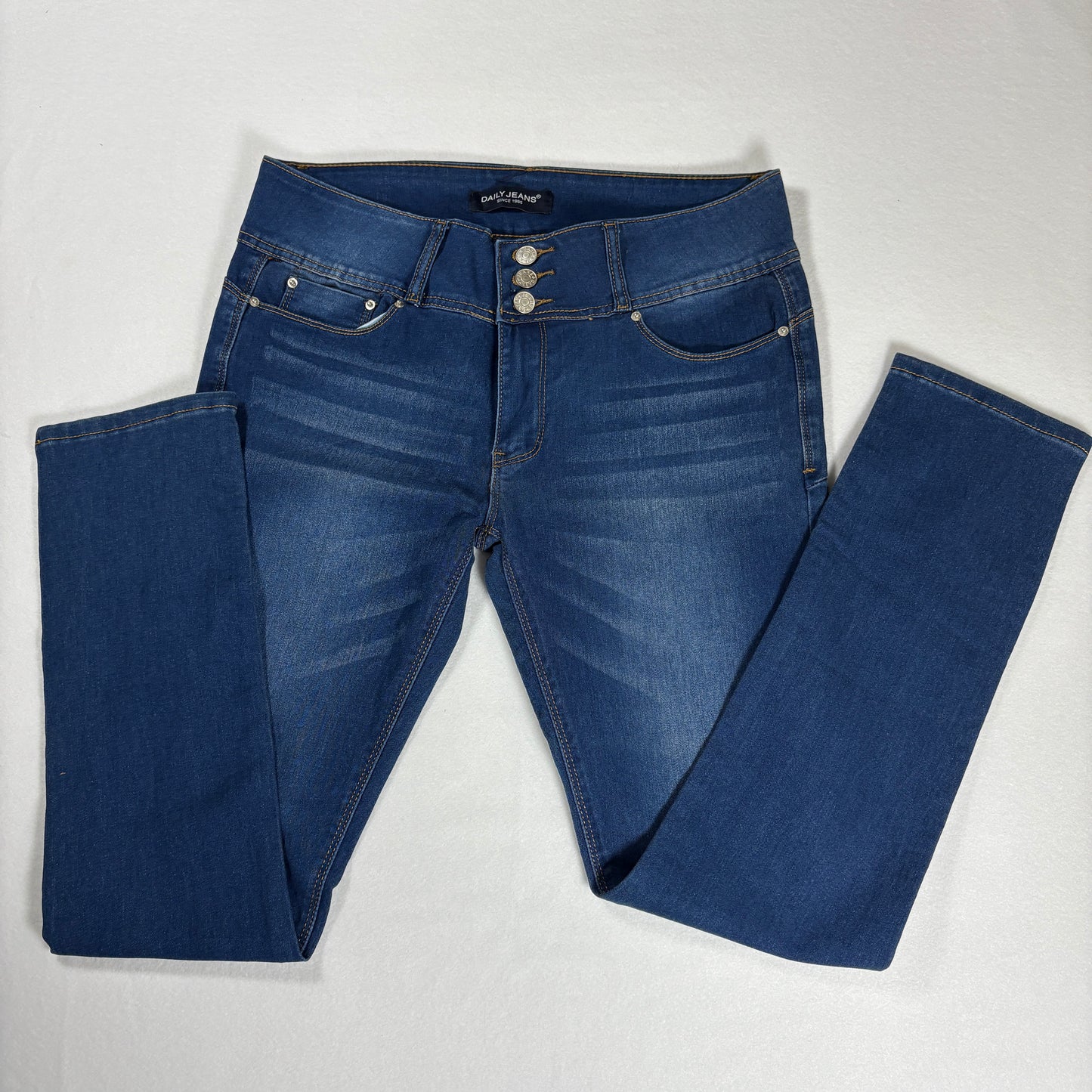 Daily Jeans Women’s 13 Dark Wash Skinny Stretch Denim Mid Rise Triple Button