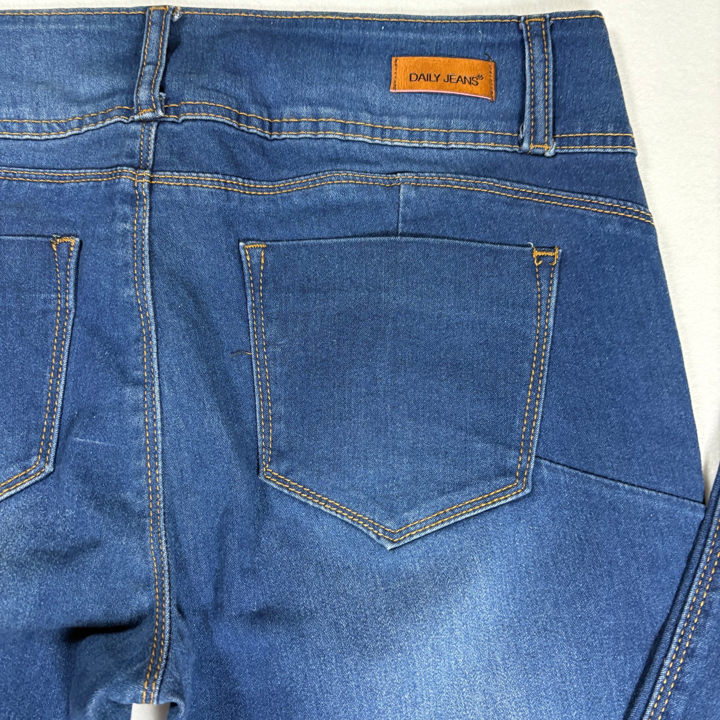 Daily Jeans Women’s 13 Dark Wash Skinny Stretch Denim Mid Rise Triple Button