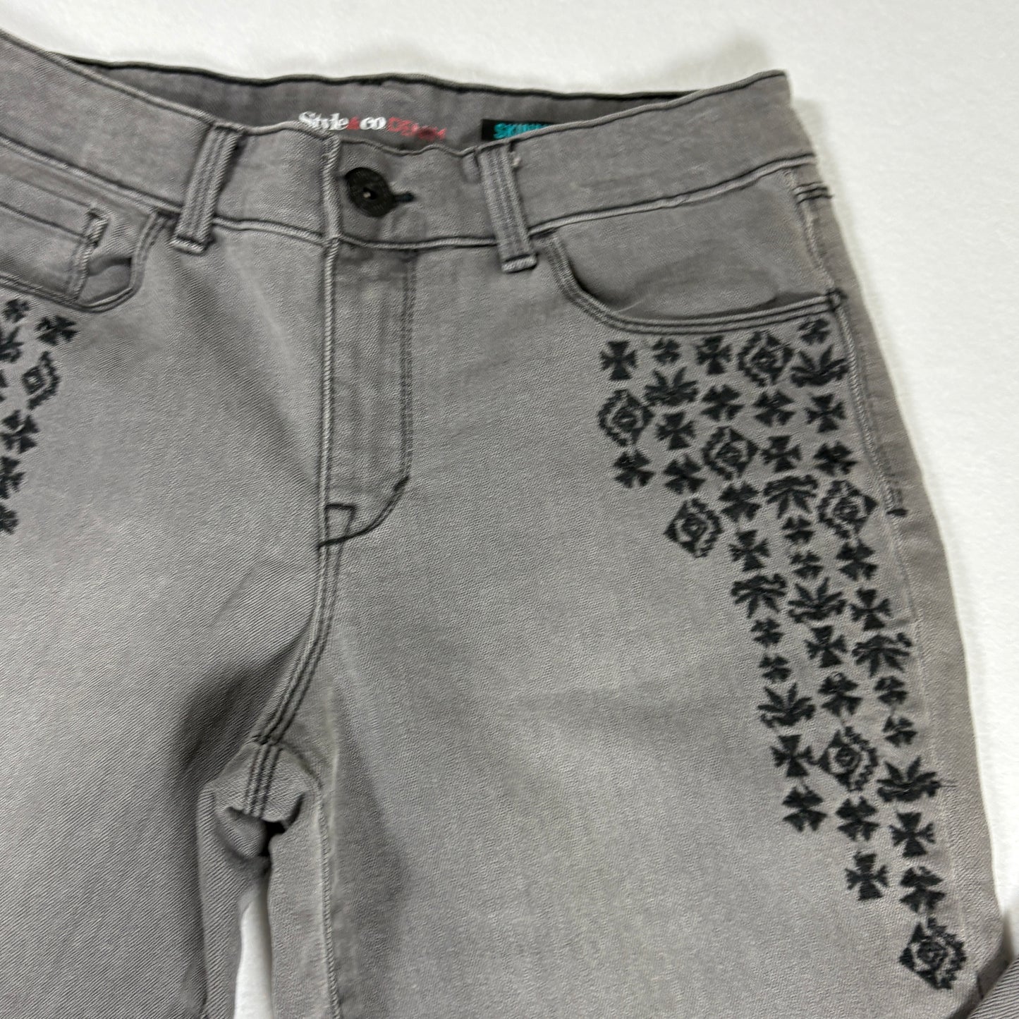 Style & Co Denim Women’s Jeans Size 4 Gray Skinny Leg Embroidered Stretch Pants