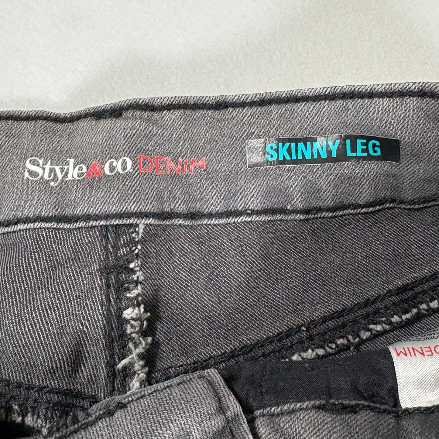 Style & Co Denim Women’s Jeans Size 4 Gray Skinny Leg Embroidered Stretch Pants