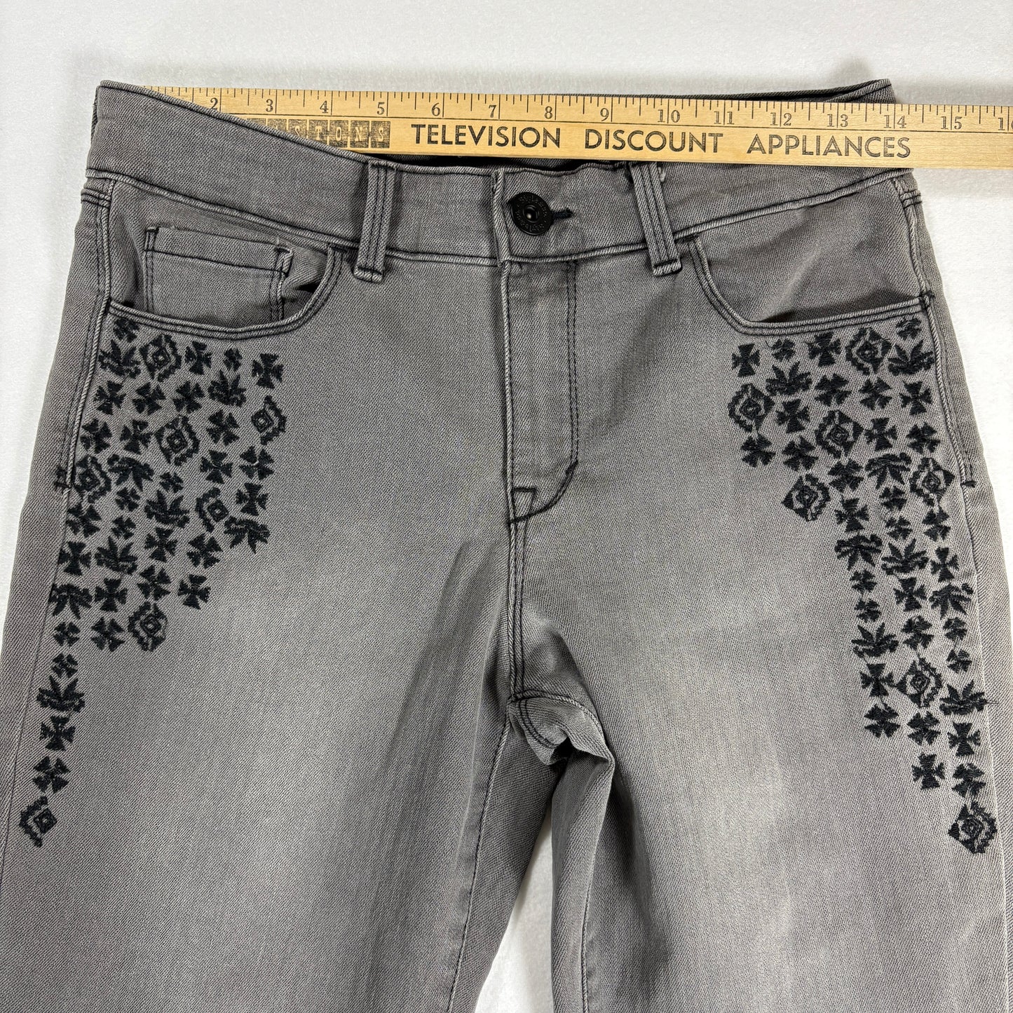 Style & Co Denim Women’s Jeans Size 4 Gray Skinny Leg Embroidered Stretch Pants
