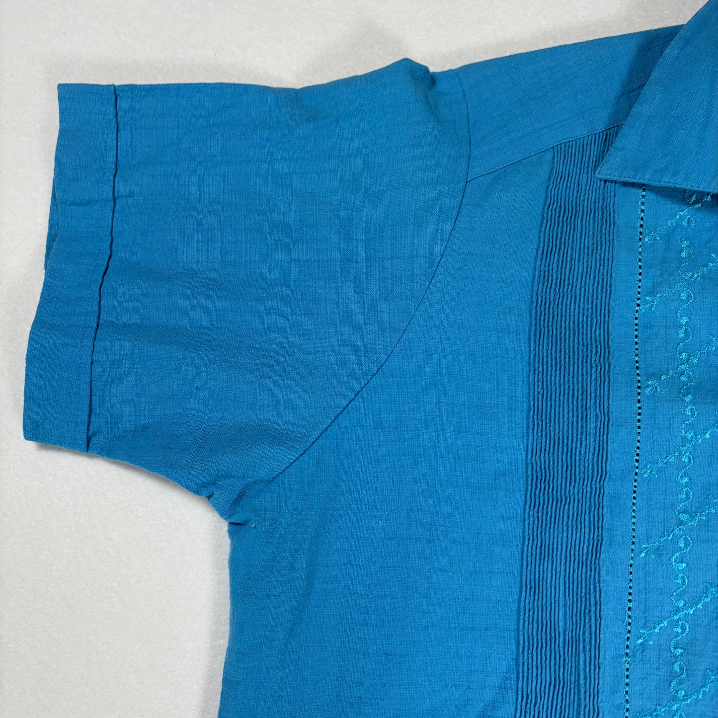 Yucal Guayabera Shirt 42 Blue Short Sleeve Embroidered Cuban Mexico Pockets