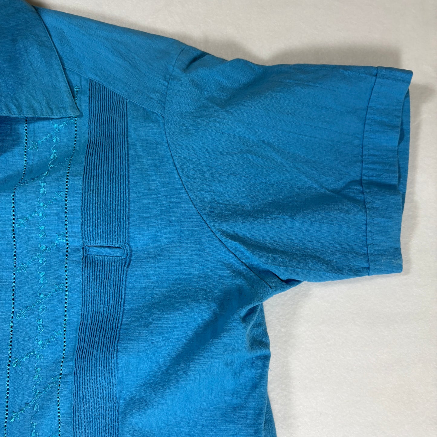 Yucal Guayabera Shirt 42 Blue Short Sleeve Embroidered Cuban Mexico Pockets