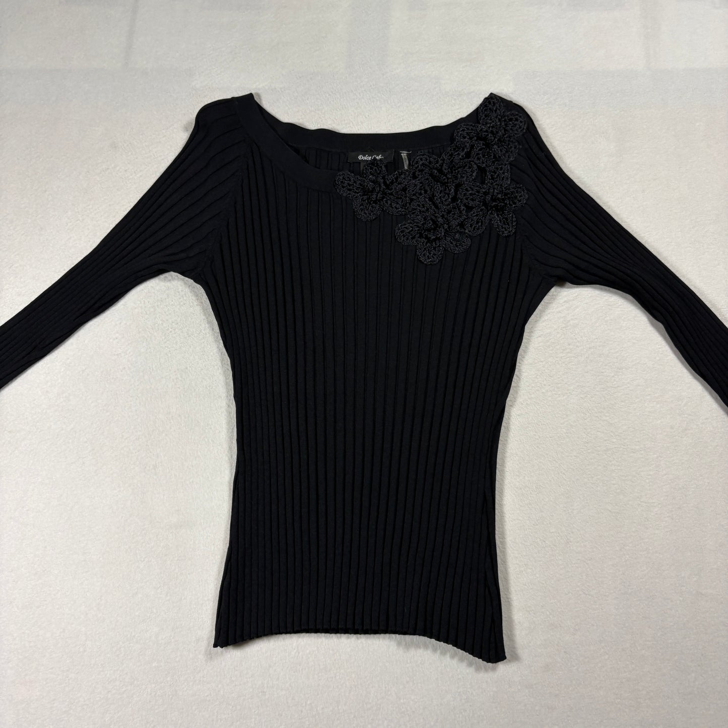 Dolce Cabo Black Ribbed Knit Top Womens Medium Floral Applique Long Sleeve