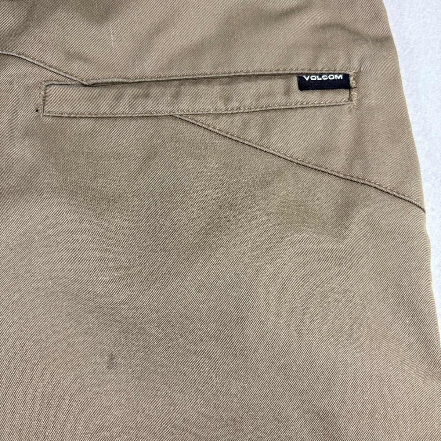 Volcom Mens Shorts Size 32 Khaki Chino Skate Casual Streetwear Y2K Grunge