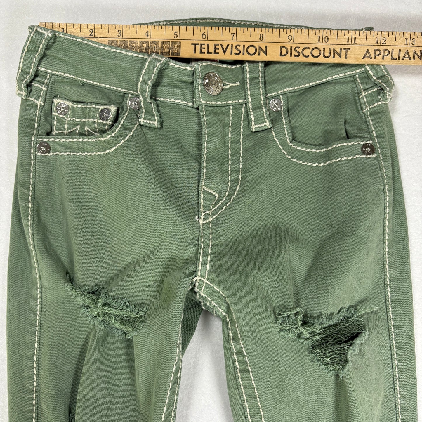 True Religion Jeans Women’s Jennie Curvy Skinny Green Distressed Size 25
