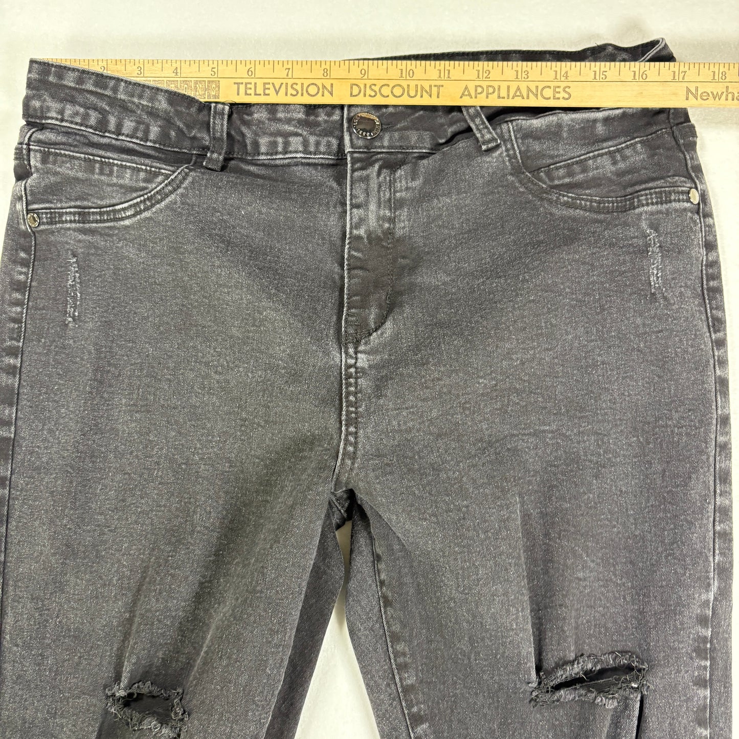 Chico’s Jeans Women’s Harley High Rise Skinny Black Distressed Denim Size 16S