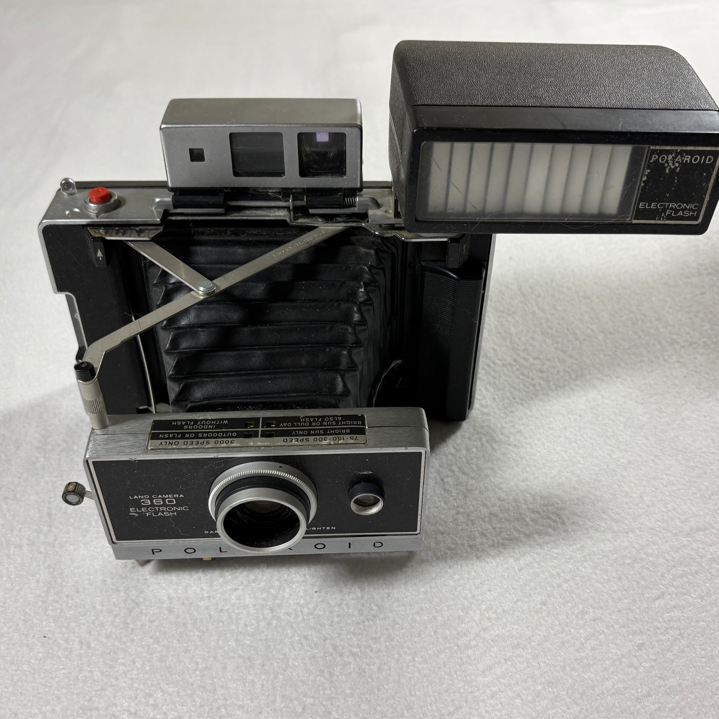 Polaroid Land Camera 360 Vintage Instant Film Camera Electronic Flash Retro USA!
