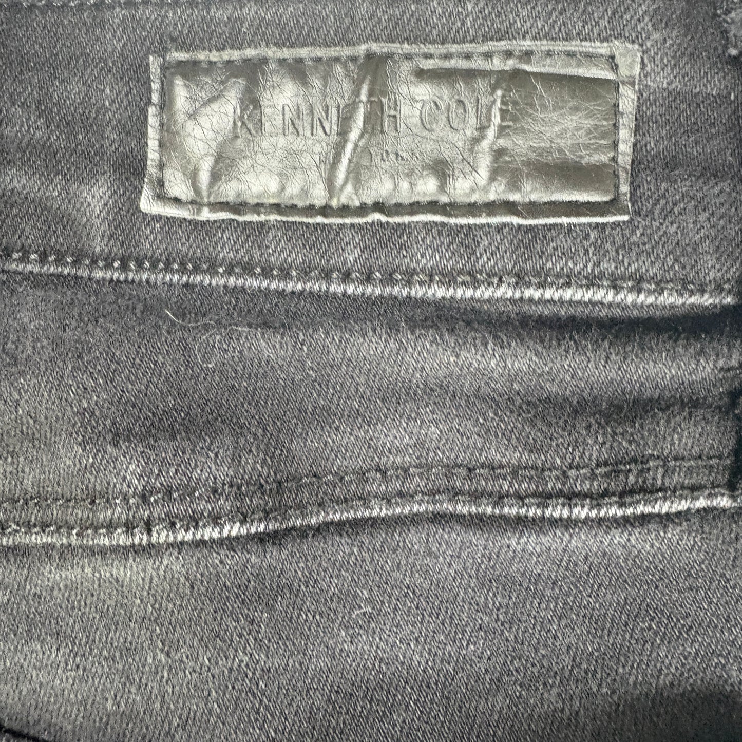 Kenneth Cole Jeans Women’s Size 8 Jess Skinny Black Raw Hem Stretch Denim Pants