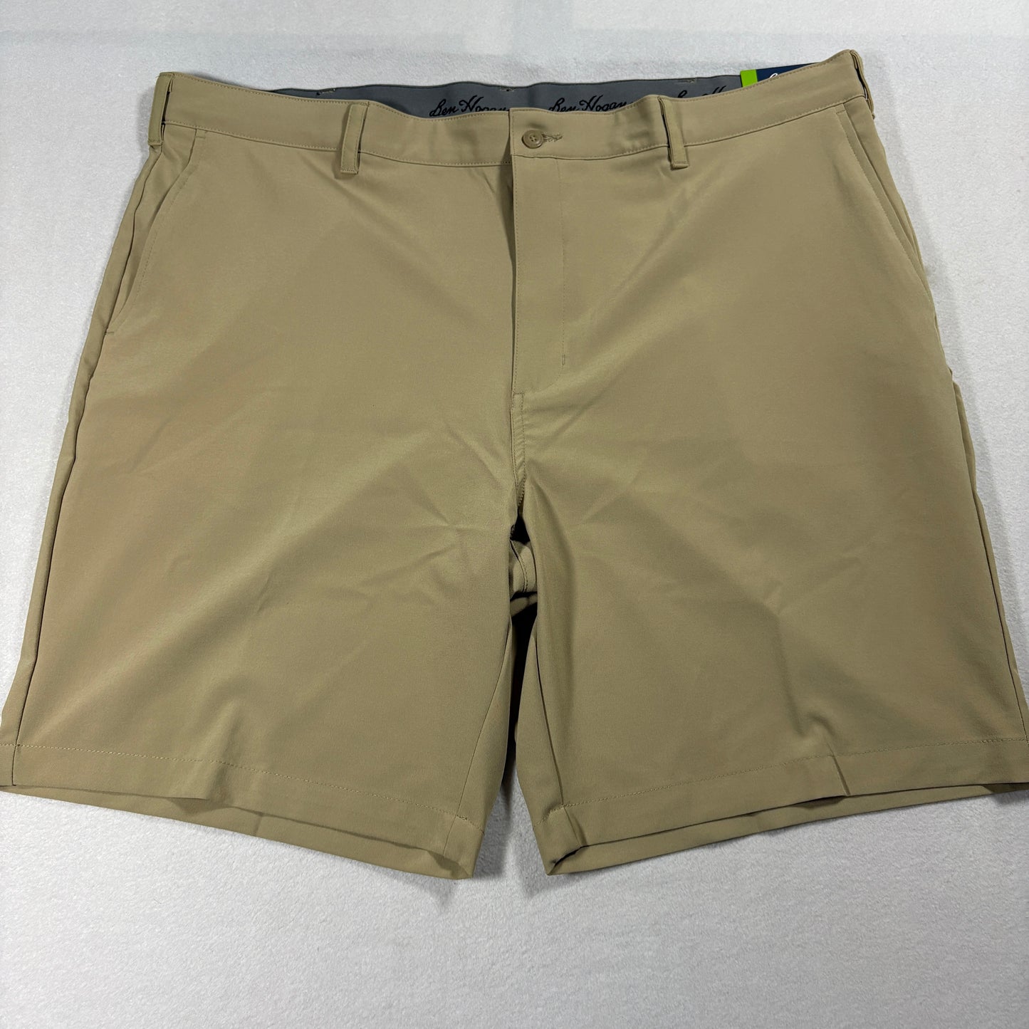Ben Hogan Performance Shorts Mens 42 Chinchilla Khaki Stretch UPF50 Moisture Wicking