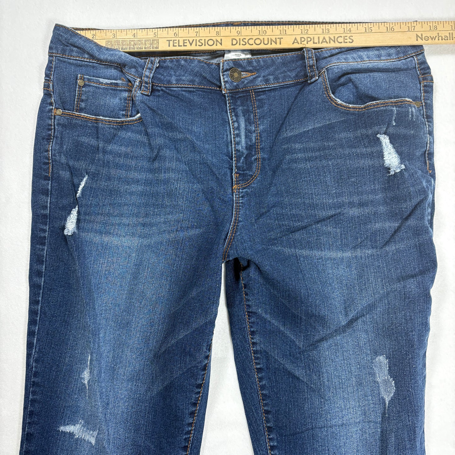 Canyon River Blues Women’s Jeans Size 14 Blue Distressed Stretch Denim Casual