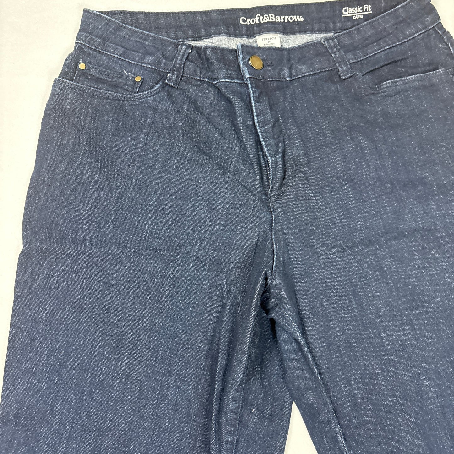 Croft & Barrow Women’s Capri Jeans Size 14 Classic Fit Stretch Dark Wash Denim
